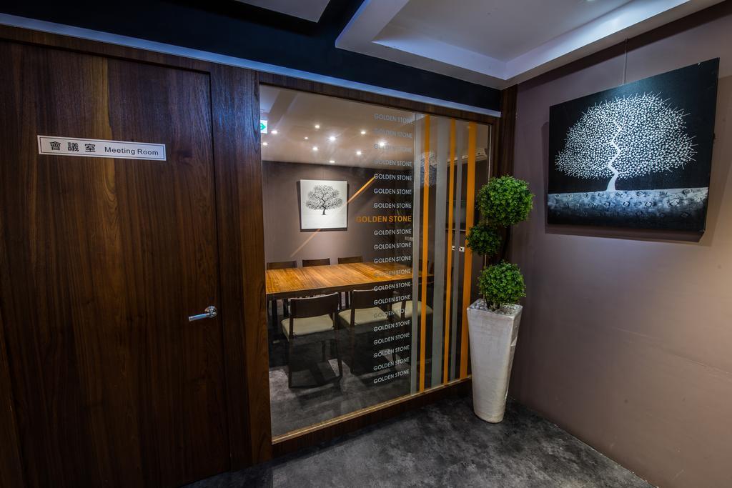 Golden Stone Hotel Kaohsiung Exterior photo