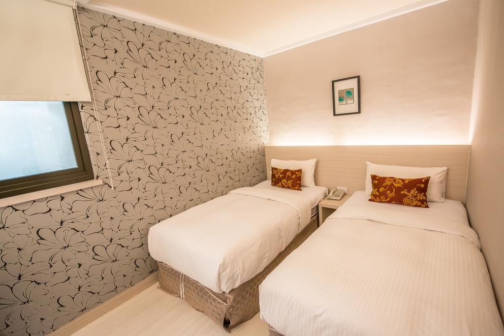 Golden Stone Hotel Kaohsiung Exterior photo